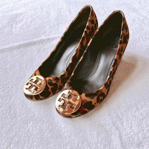 Tory Burch Shoes - tory burch leopard print wedges